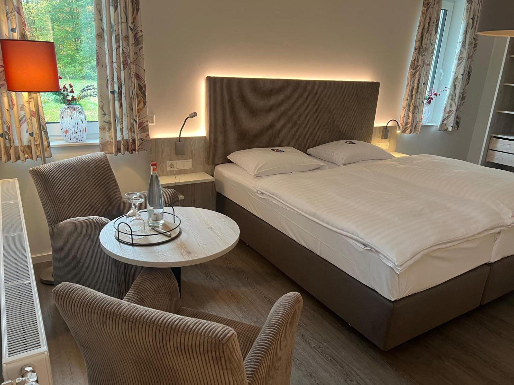 Hotel Zur Post Neubruchhausen Екстер'єр фото