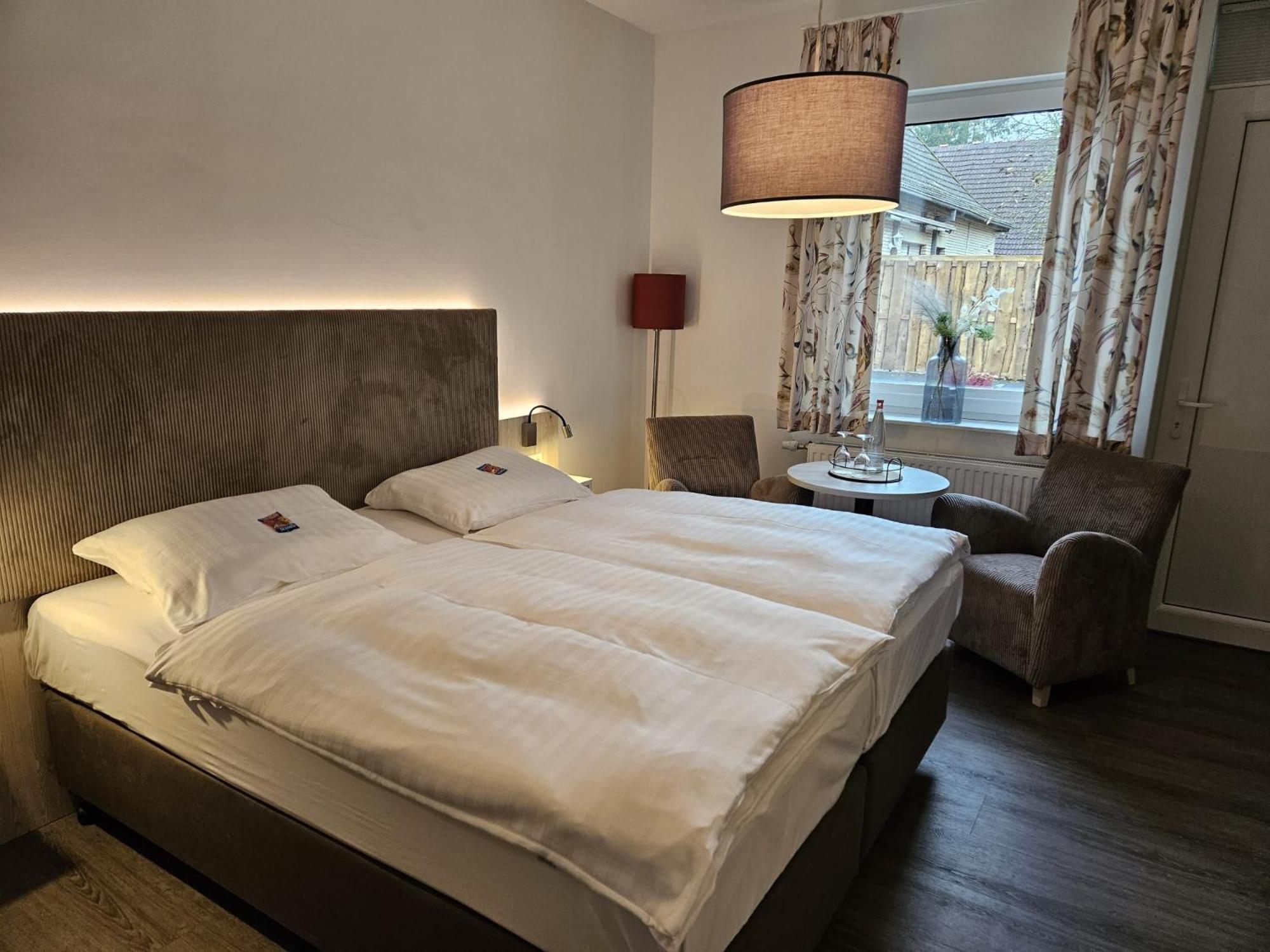 Hotel Zur Post Neubruchhausen Екстер'єр фото